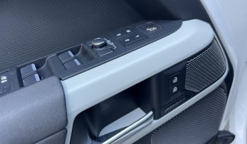 Land Rover Defender 110 3.0d i6 mhev SE awd pieno