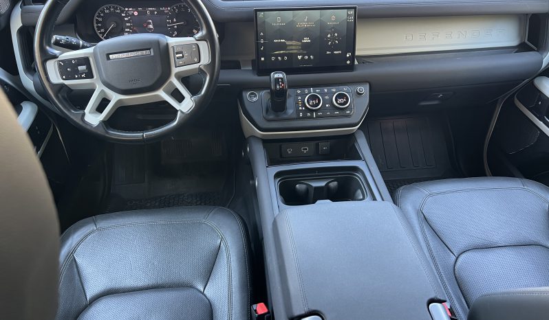 Land Rover Defender 110 3.0d i6 mhev SE awd pieno