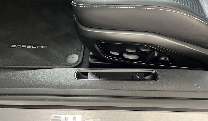 Porsche 992 Coupe 3.0 Carrera pieno